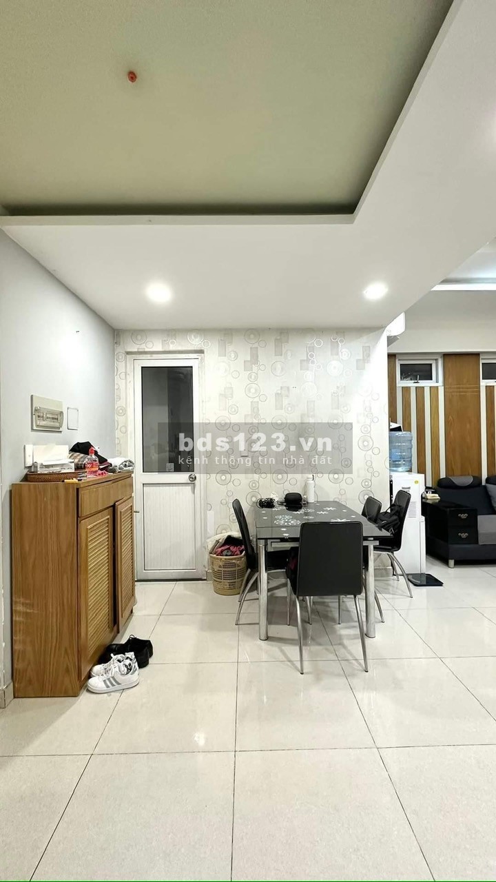 Cho thuê chung cư Lê Quang Định, P2, BT: 87m2, 2p ngủ, 1wc NT giá 12tr