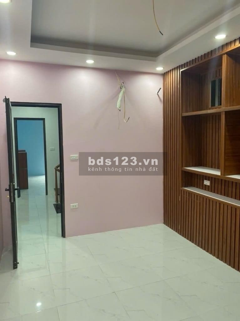 Nhà đất Phúc Lợi nhà dân xây cần bán gấp