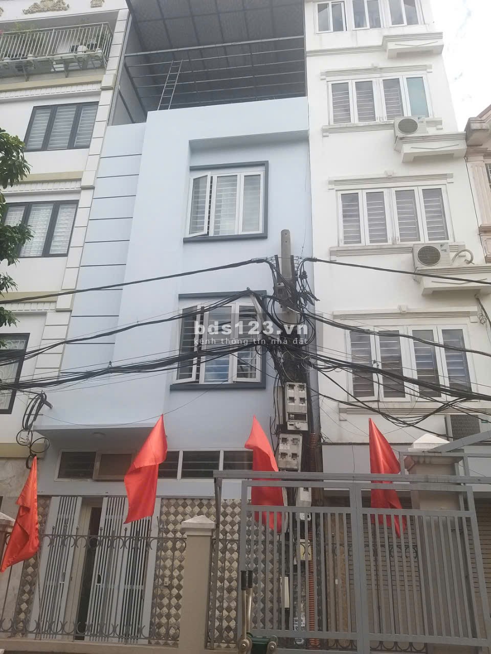 Bán nhà chính chủ 4 tầng 4 ngủ tại số 65 ngõ 78 Hoàng Như Tiếp, Bồ Đề, Long Biên