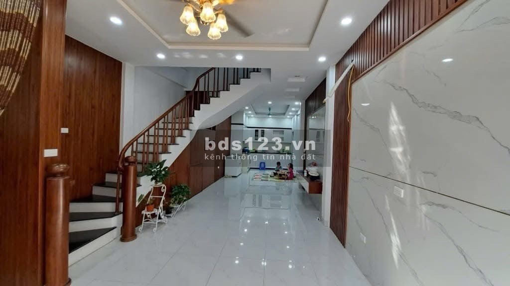 Nhà đất Phúc Lợi nhà dân xây cần bán gấp