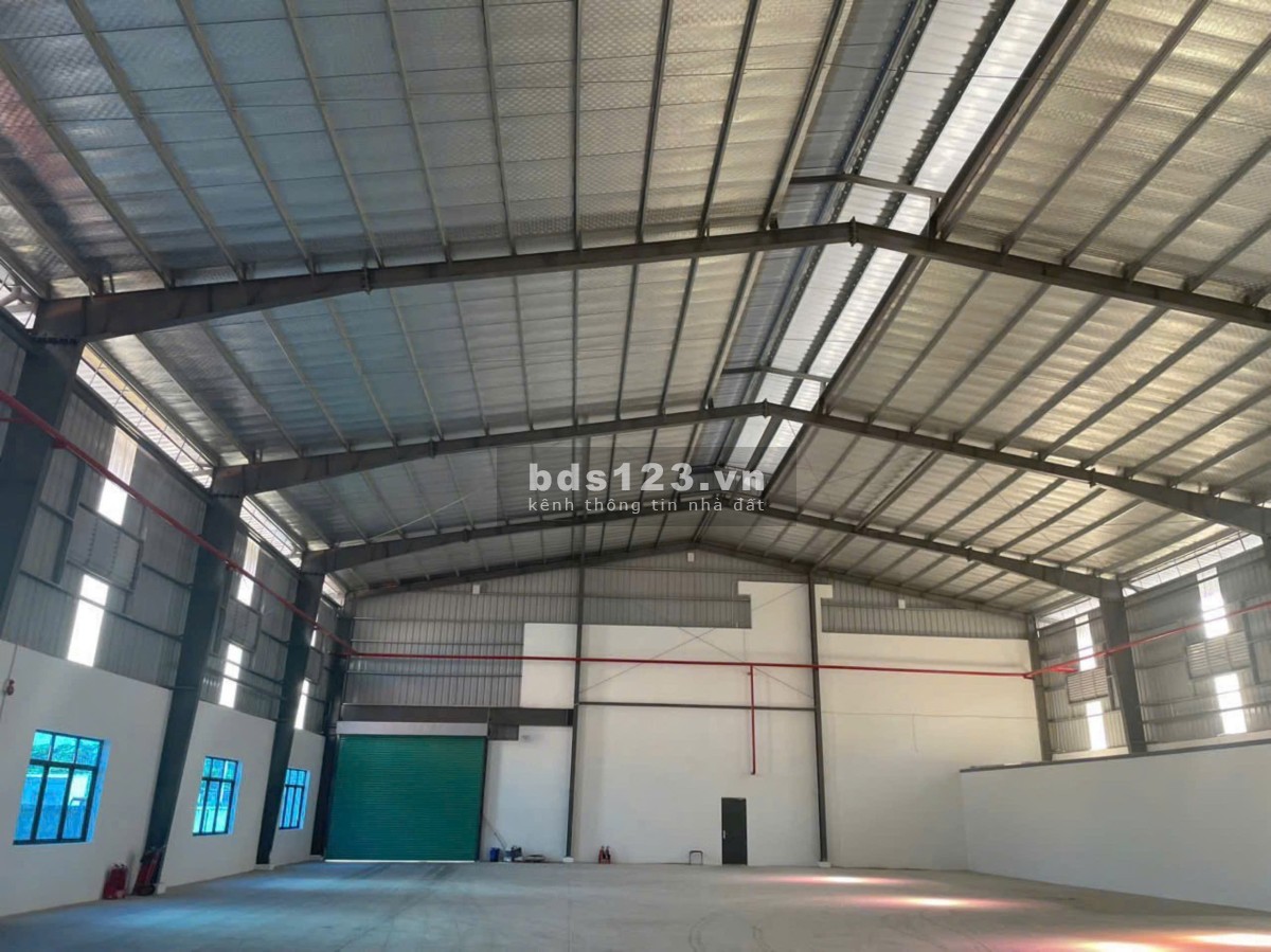 Cho thuê kho xưởng 1.628m2 KCN Tân Đức, Đức Hoà Hạ, Long An
