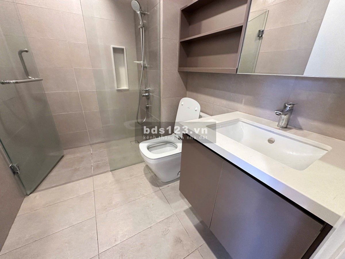 Q2 Thảo Điền 3PN view trực diện sông đầy đủ nội thất giá chỉ 13.499 tỷ
