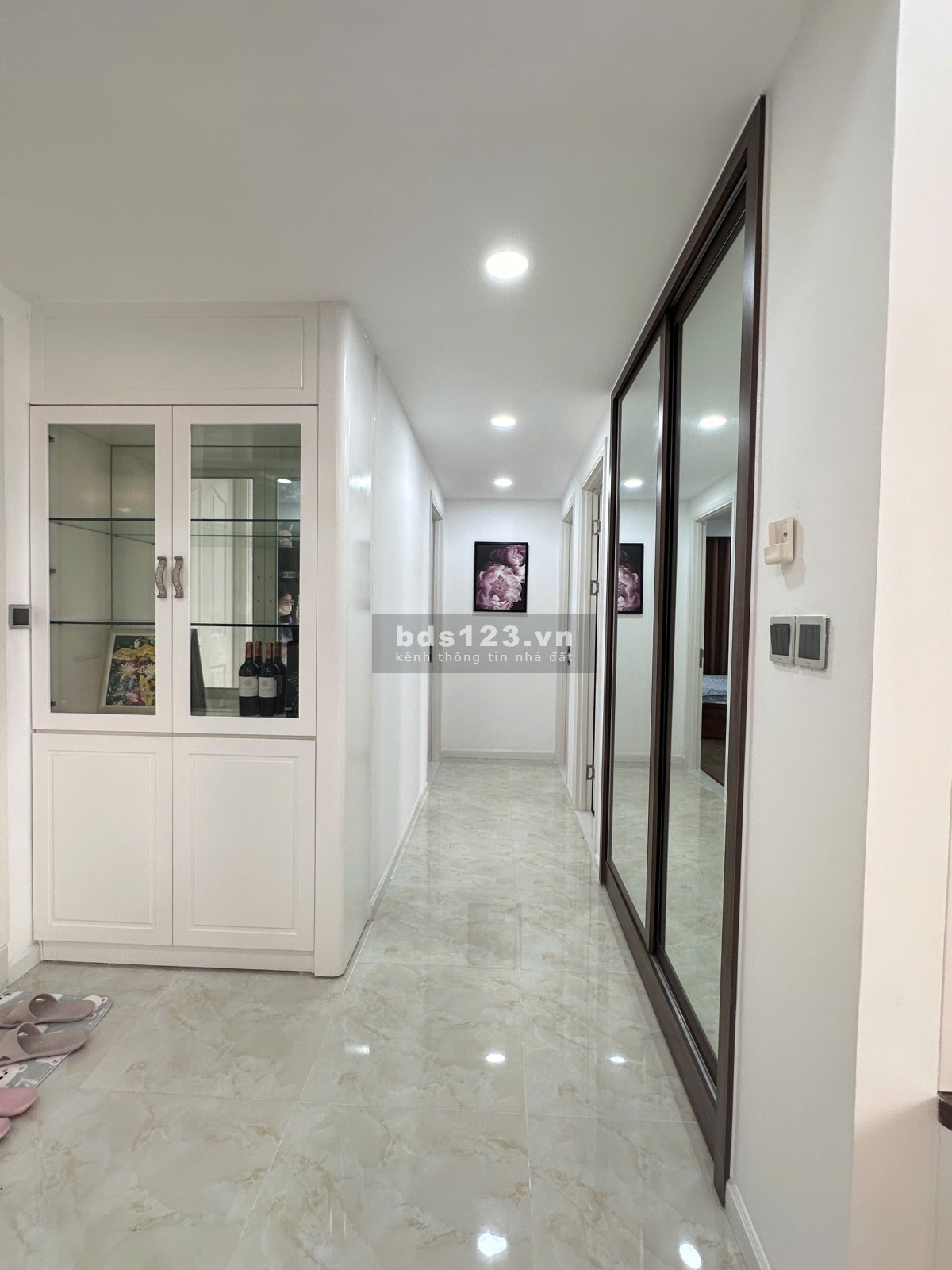 Bán gấp căn hộ Tropic Garden 3pn 100m2 view sông đầy đủ nội thất chỉ 7.9 tỷ