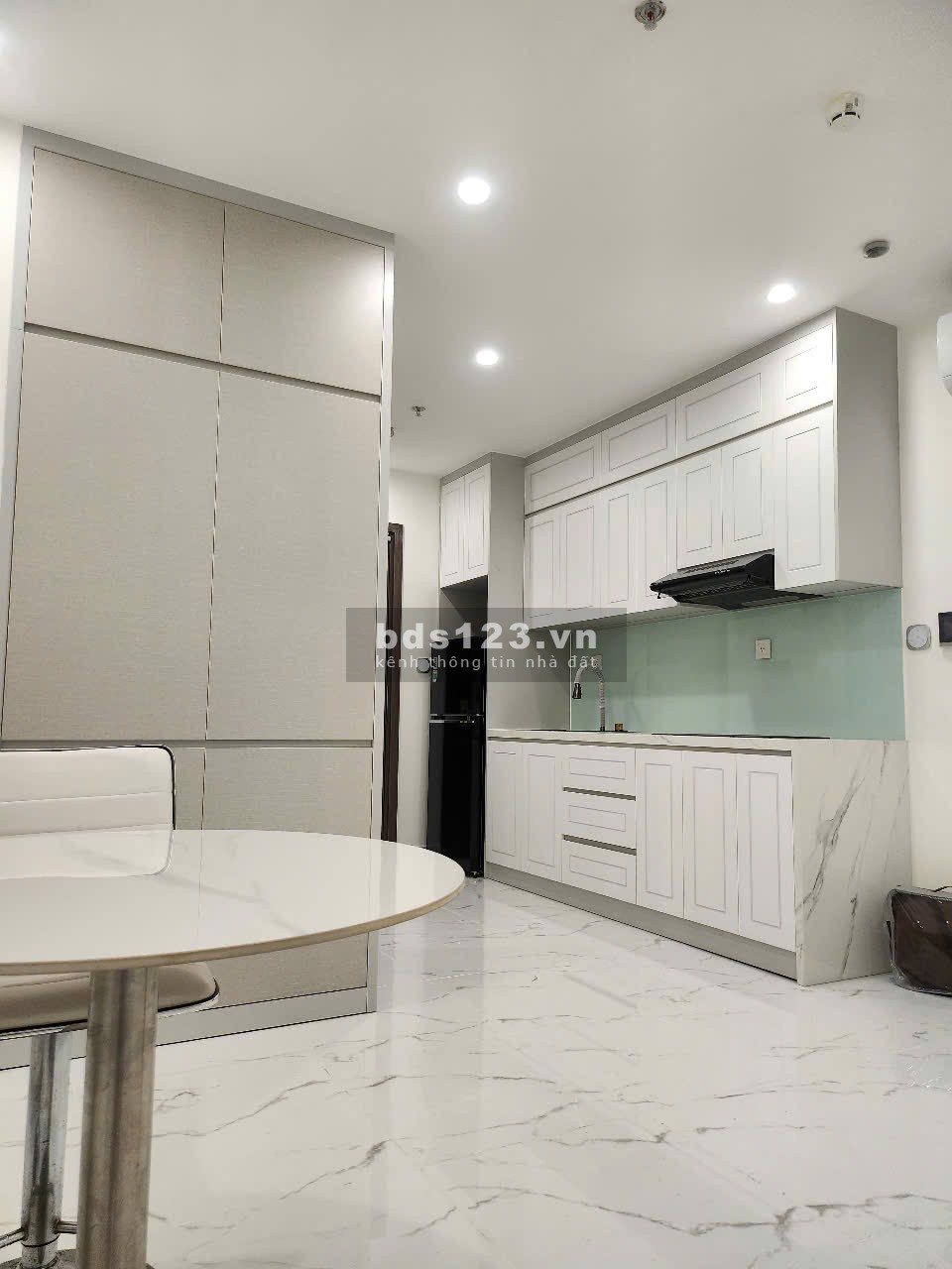 Cho thuê căn hộ studio đầy đủ nội thất sang trọng mới 100% – Vinhomes Grand Park – Giá 7 triệu/tháng