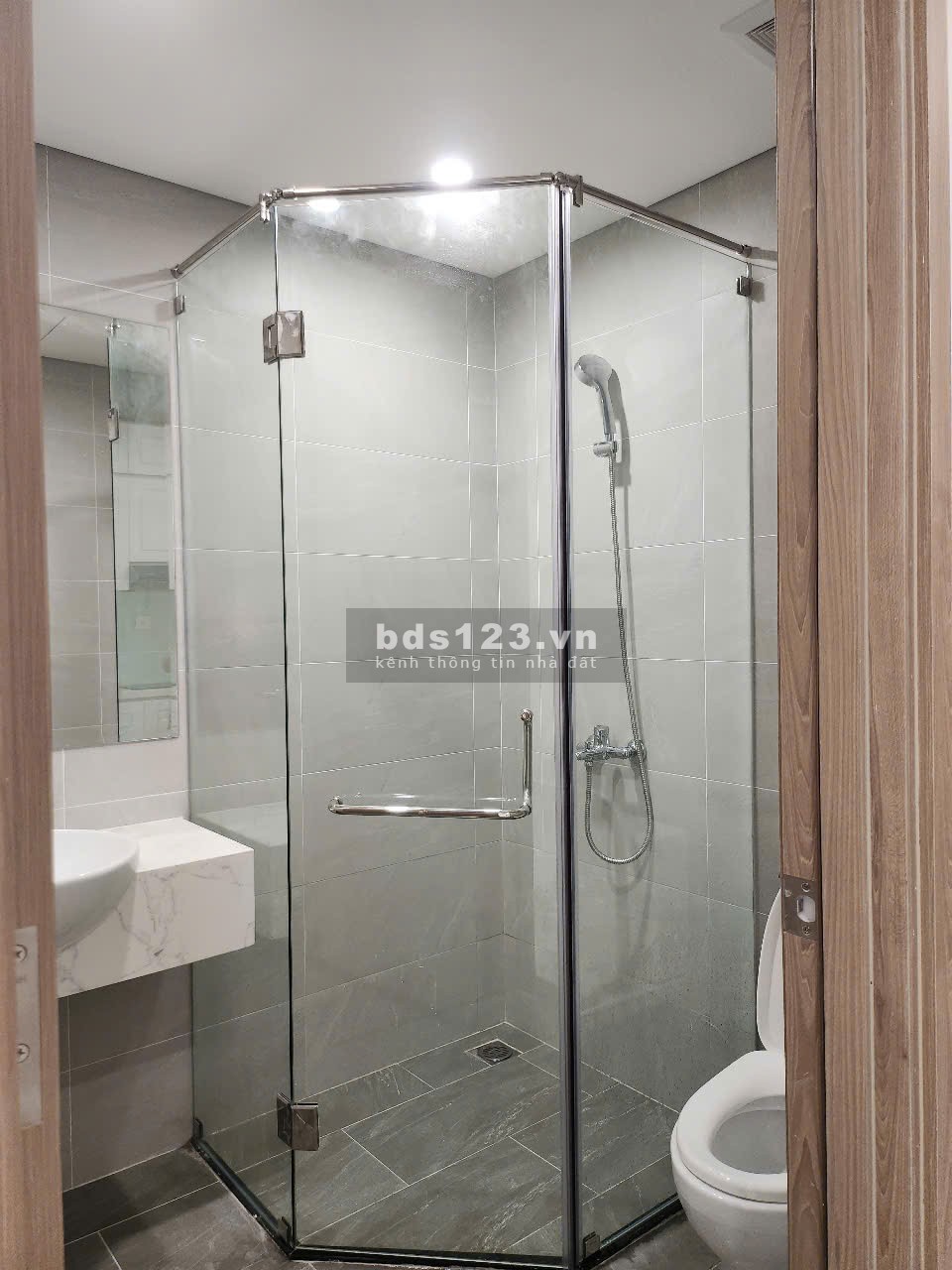 Cho thuê căn hộ studio đầy đủ nội thất sang trọng mới 100% – Vinhomes Grand Park – Giá 7 triệu/tháng