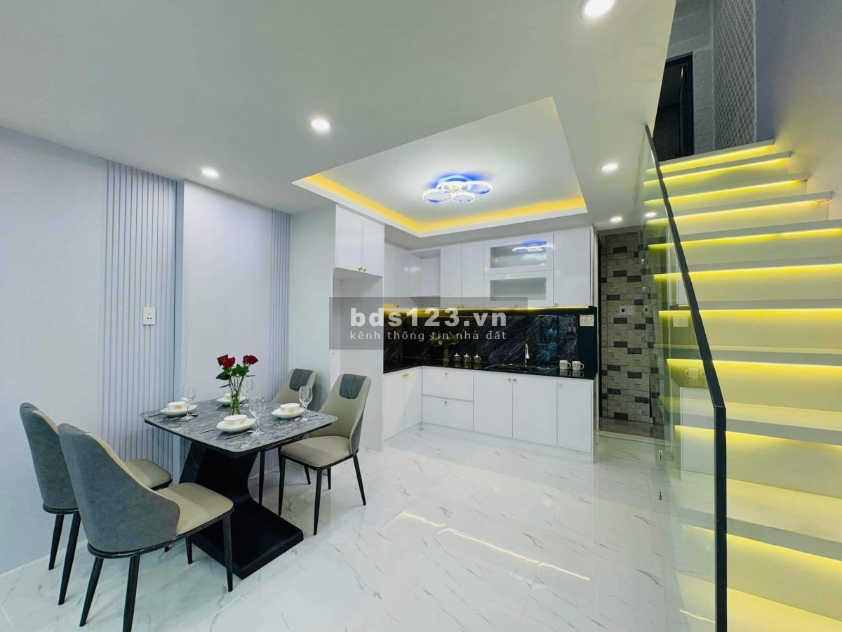Nhà 2 tầng hiện đại sát chợ Hoà Khánh 80m² giá chỉ nhỉnh 2 tỷ - 0338126995