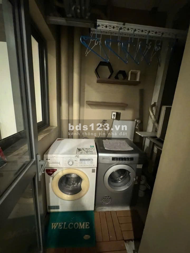 Park Legend, 251 Hoàng Văn Thụ, P2, Tân BÌnh: 80m2, 2p ngủ, 2wc, NT, 19tr