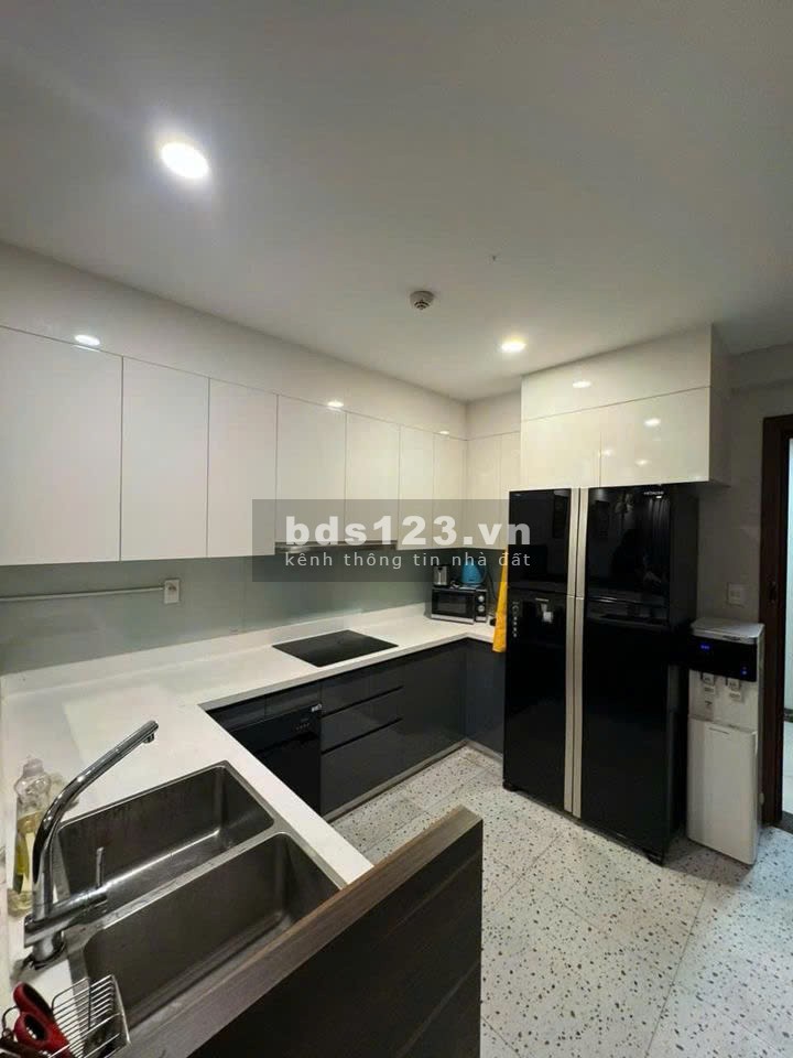 Park Legend, 251 Hoàng Văn Thụ, P2, Tân BÌnh: 80m2, 2p ngủ, 2wc, NT, 19tr