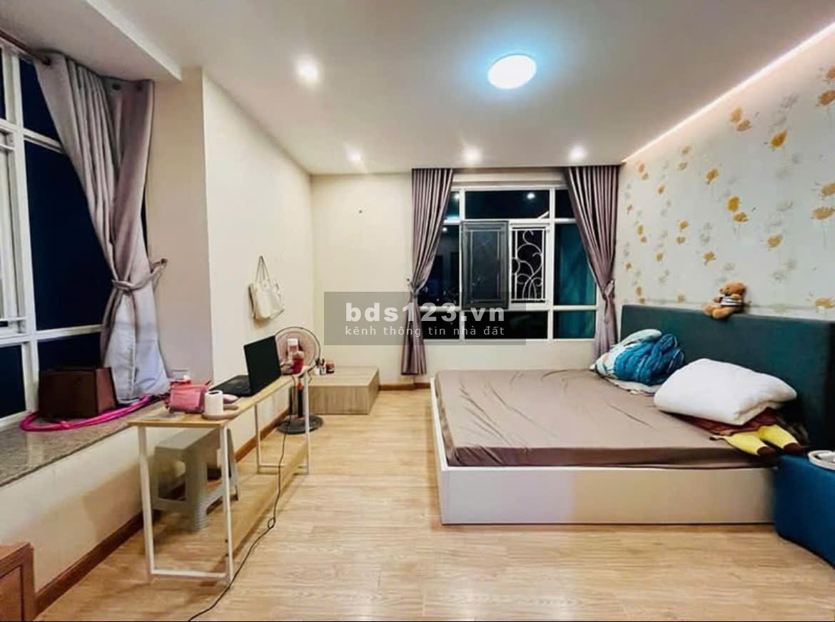 Chung cư Oriental Plaza, Tân Phú, 89m2, 2pn, 2wc, Nội thất, 13tr5/tháng