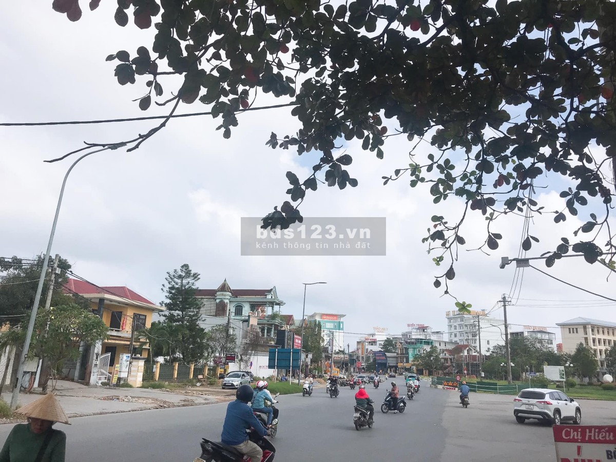 Bán Lô Đất 407M2 SIÊU PHẨM MẶT TIỀN Đường PHẠM VĂN ĐỒNG Ngang 10m/407m2 Quý Hiếm