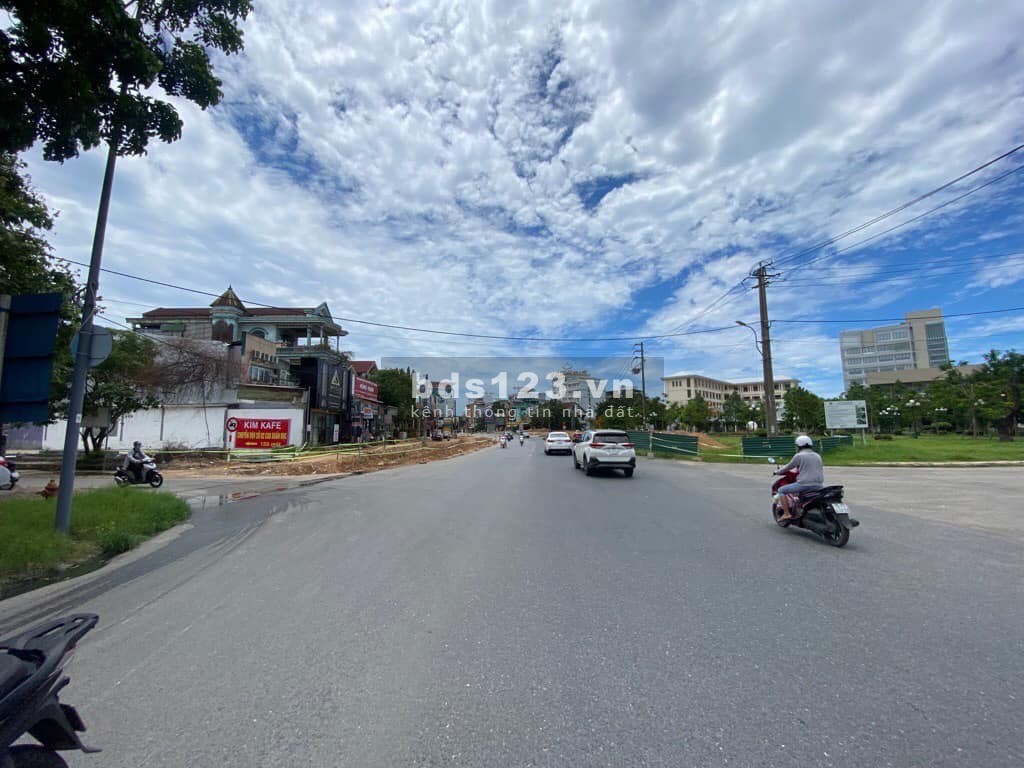 Bán Lô Đất 407M2 SIÊU PHẨM MẶT TIỀN Đường PHẠM VĂN ĐỒNG Ngang 10m/407m2 Quý Hiếm