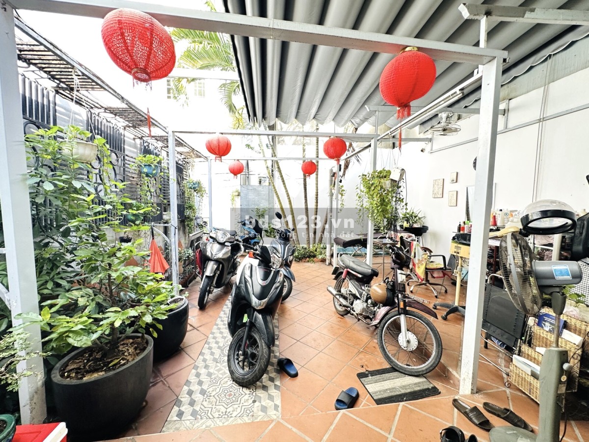 Bán nhà quận 6 - Ngang khủng 10M2 - Rộng rãi thoáng mát - Xát mặt tiền đường nhựa 12M - 8.1 tỷ