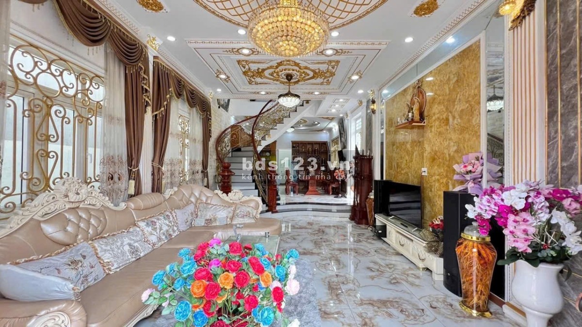 Hạ giá bán nhanh căn nhà 102m2 đường Võ Văn Ngân, phường Linh Chiểu, thành phố Thủ Đức.