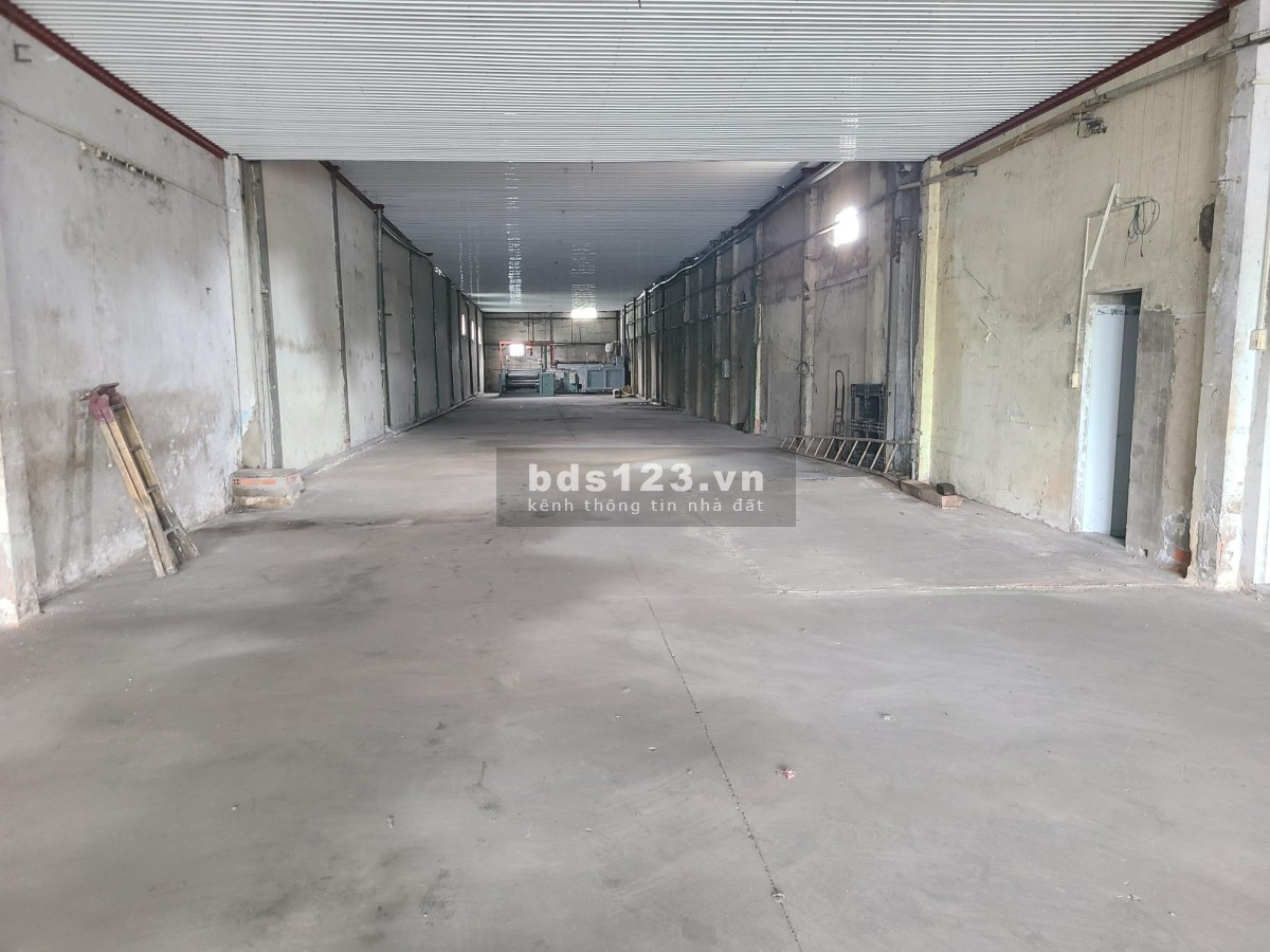 Cho thuê nhà xưởng mặt phố 103 Quốc Lộ 22, 30 triệu, 600 m2, giá cực chất