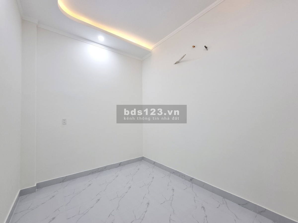 Cần Bán Nhà SHR Ngay Chợ Quang Thắng, DT 5x26, Giá 2.399 Tỷ