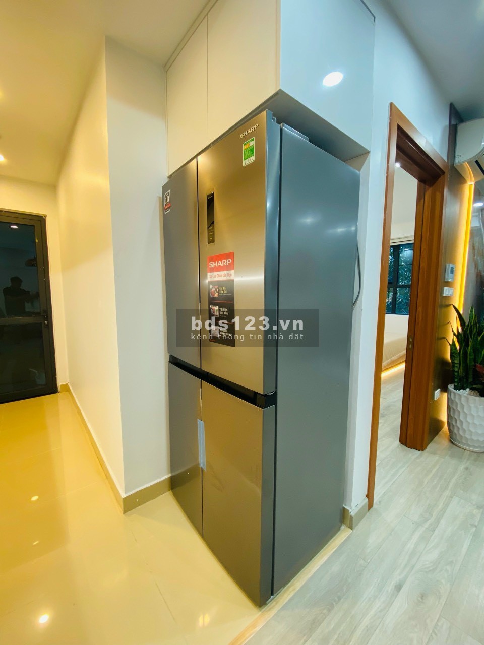Gia đình cho thuê căn hộ 2 phòng ngủ 2wc Goldmark City đầy đủ nội thất, hướng Đông Nam, vào ở ngay