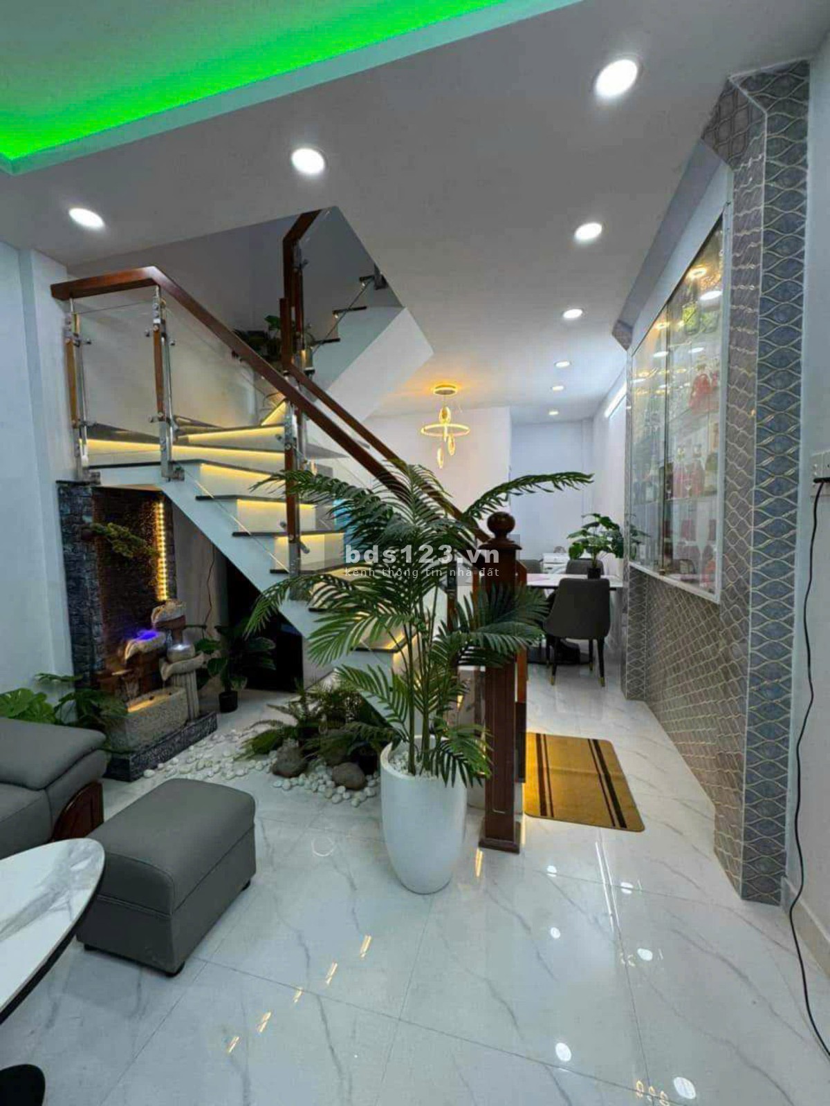 Ngộp tiền cần ra gấp căn 1 trệt 1 lầu TP Dĩ An giá 2 tỷ 8.