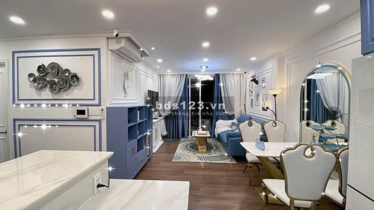 Gia đình bán CH Hùng Vương Plaza 129m2, 3PN, 3WC, bancon rộng, có SH .Giá thật nhà thật : 7.9 tỷ TL