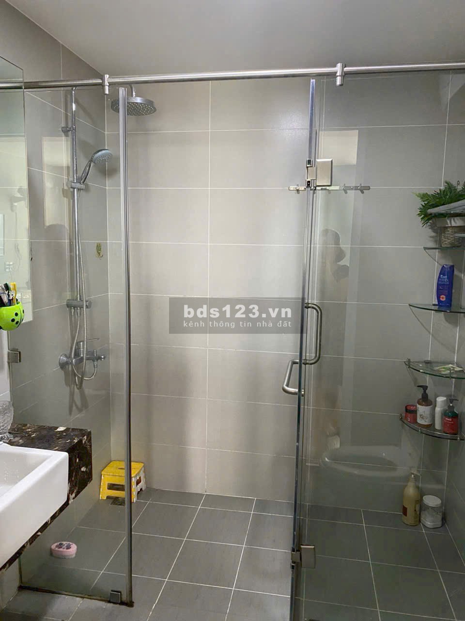 Gia đình bán căn hộ Bàu Cát II, 64m2, 2PN, 2WC, SH vĩnh viễn. Giá thật nhà thật: 3 tỷ TL