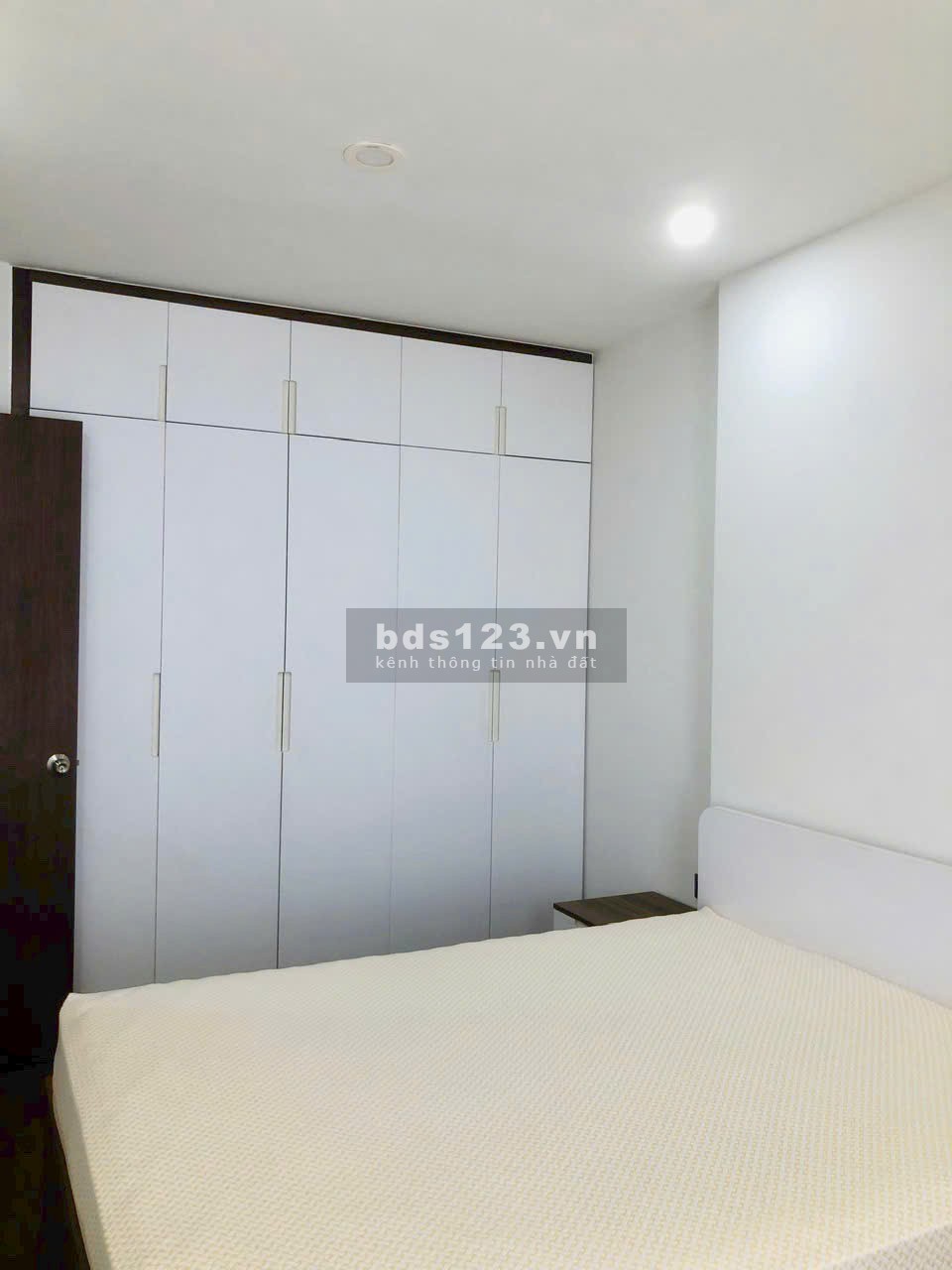 Gia đình bán căn hộ Bàu Cát II, 64m2, 2PN, 2WC, SH vĩnh viễn. Giá thật nhà thật: 3 tỷ TL