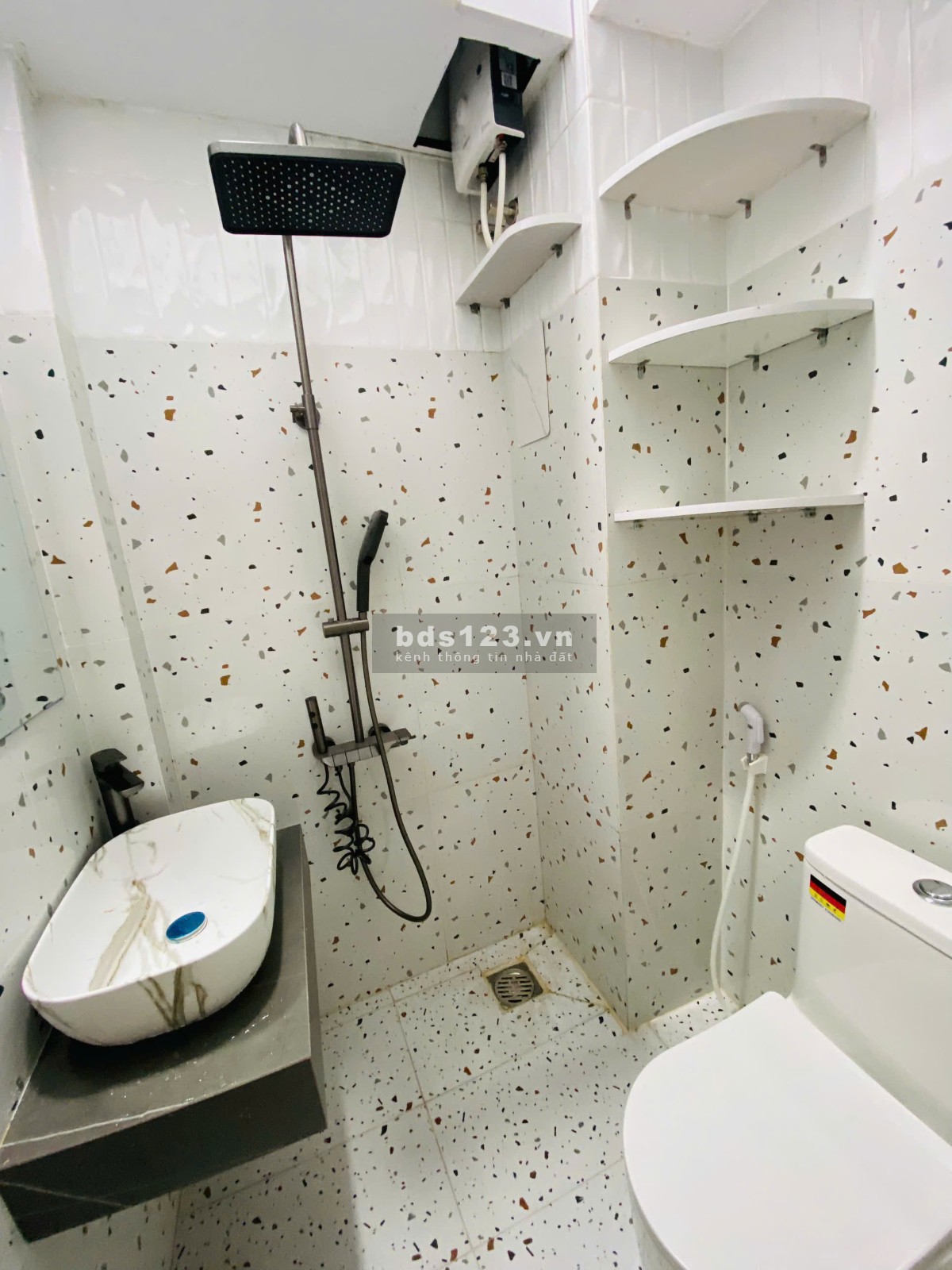 Bán gấp nhà đẹp HXH 4X9M Tô Hiến Thành P15 Q10 chỉ nhỉnh 4 tỷ