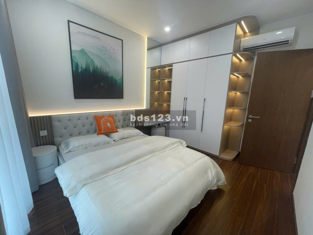 Cho thuê căn hộ 2 phòng ngủ 2 phòng tắm giá chỉ 12tr/tháng đã bao phí,có slot gửi ô tô