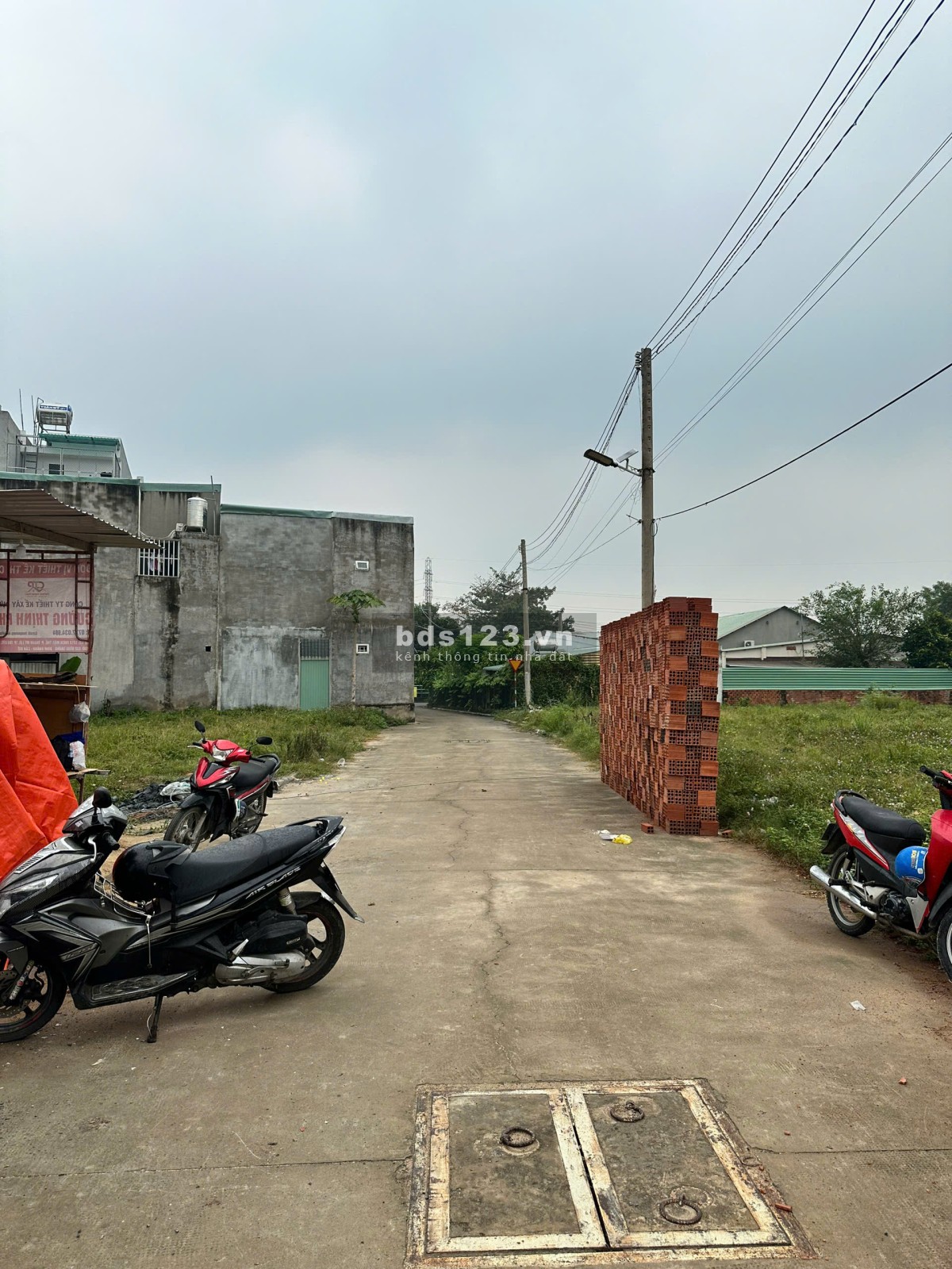 Bán lô đất gần Làng Đại Học, dân cư đông đúc giá chỉ 2 tỷ 5.