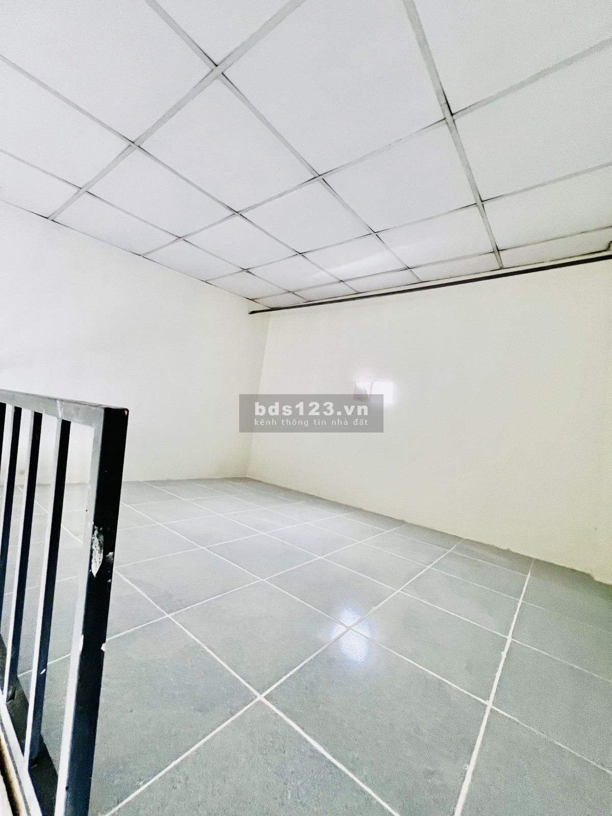 PHÒNG MỚI XÂY 100% Có Gác Lửng Rất Rộng - Cao, Tủ Kệ bếp. Giờ giấc tự do