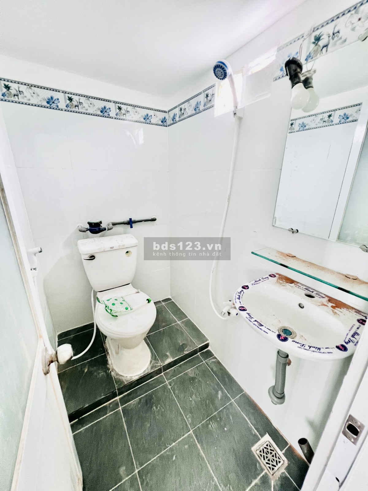 PHÒNG MỚI XÂY 100% Có Gác Lửng Rất Rộng - Cao, Tủ Kệ bếp. Giờ giấc tự do