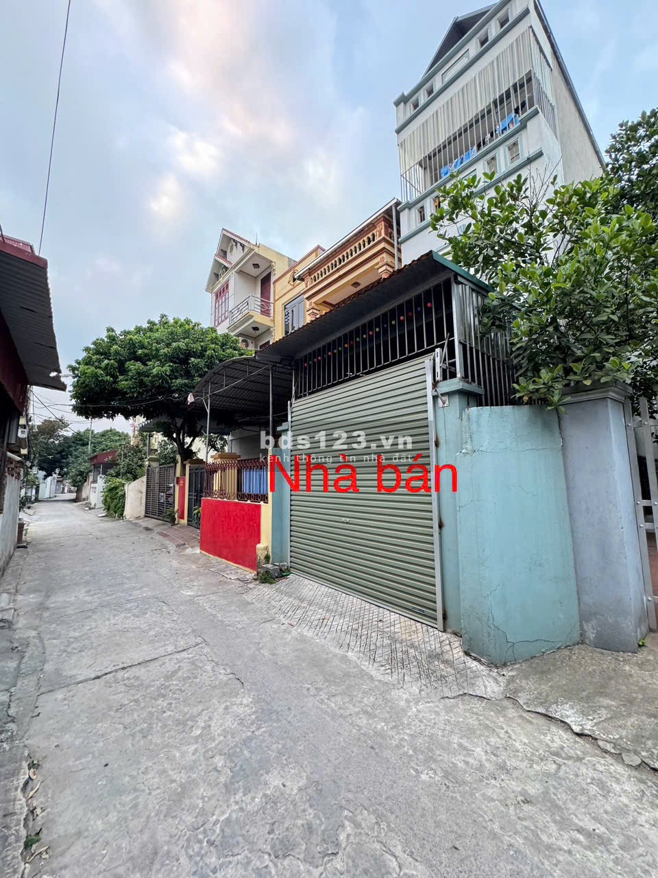 Bán nhà 3 tầng thôn Do Hạ, Tiền Phong, Mê Linh, HN. Đường thông, oto đỗ. DT 60m, giá 3,7 tỷ.