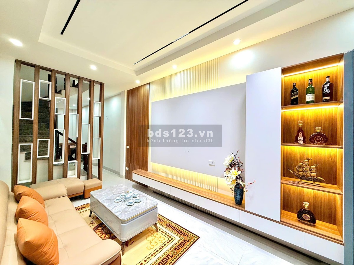 Gốc Đề Minh Khai, Ngõ thông kinh doanh, 36m2x4,5 tầng, Nhà đẹp nội thất xịn đón Tết, Chỉ hơn 7 tỷ