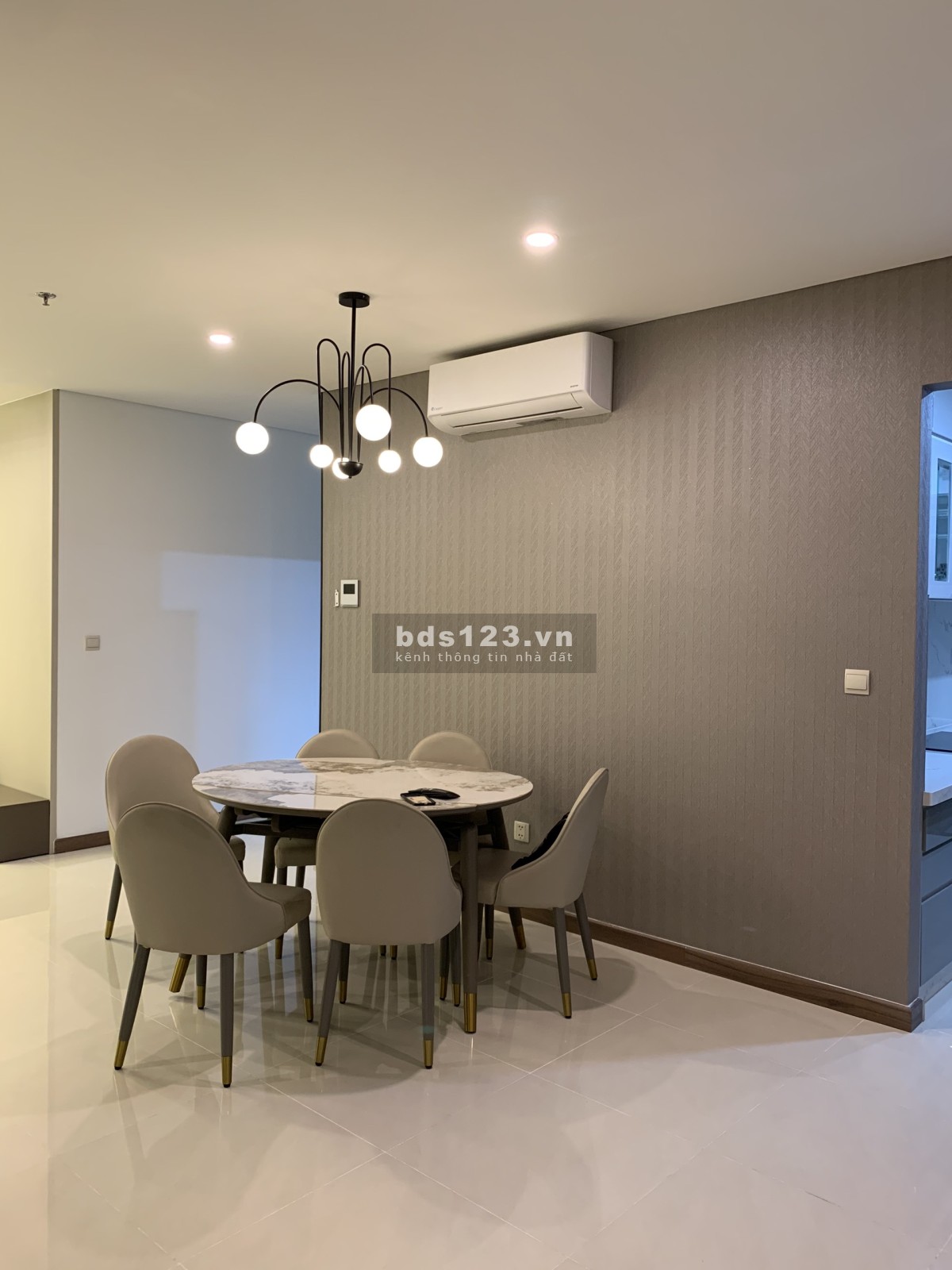 Cần bán gấp CH Sunny Plaza 70m2, 2PN, 2WC, tặng NT đẹp, ban công rộng hướng ĐB. Giá thật: 3.4 tỷ TL