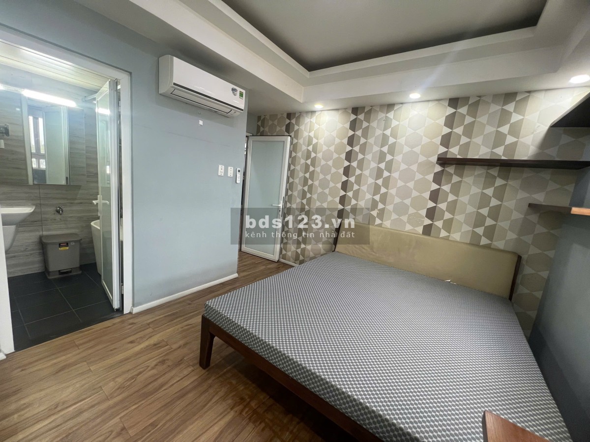 Gia đình cần bán CH Cộng Hòa Plaza 140m2, 4pn, 4wc, có NT và Sổ Hồng. Giá thật nhà thật: 7.3 tỷ TL