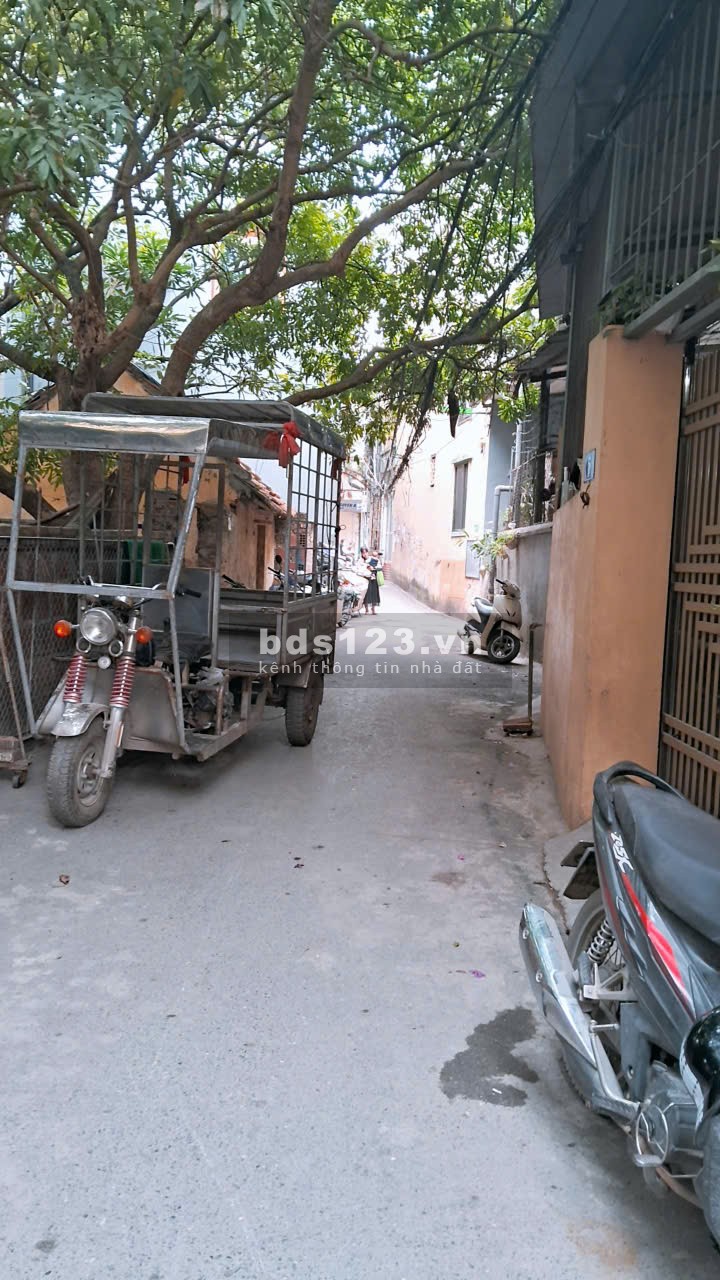 Bán nhà Đại mỗ, bãi đỗ ô tô kề bên, nhà xây kiên cố, đắc địa trong tương lai 40m chưa đầy 7 tỷ