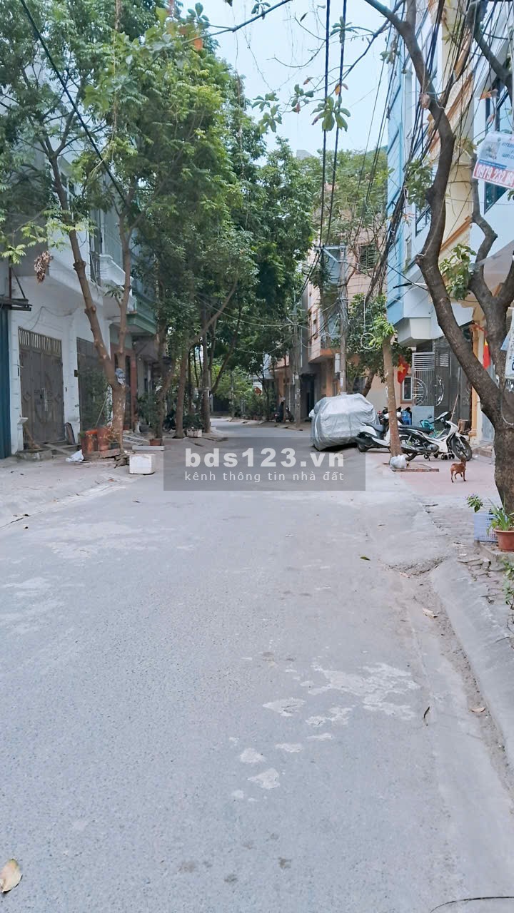 Bán nhà Đại mỗ, bãi đỗ ô tô kề bên, nhà xây kiên cố, đắc địa trong tương lai 40m chưa đầy 7 tỷ
