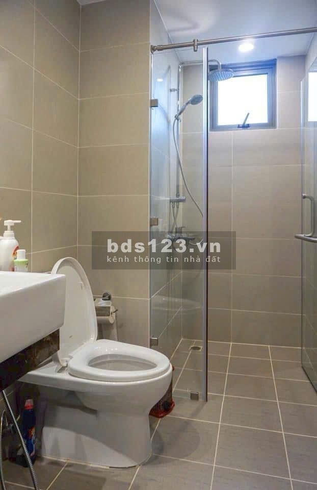 Gia đình bán CH Central Plaza 54m2, 2PN, tặng NT, có SH. Giá thật không đăng giá ảo: 3.65 tỷ TL giảm