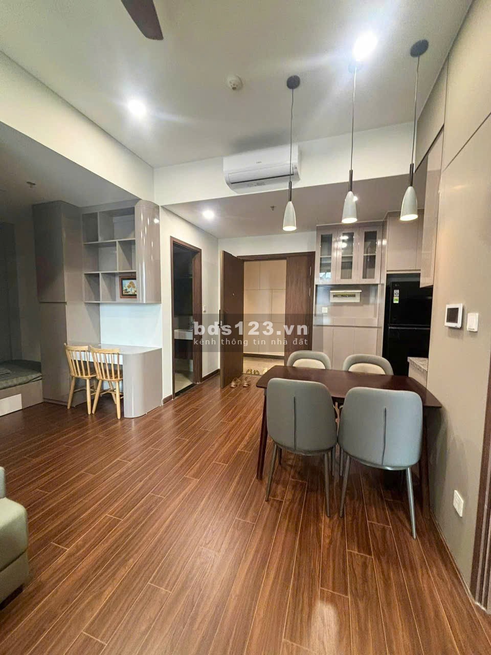 Cho thuê căn hộ 2 phòng ngủ + Nội thất đầy đủ, phân khu Masteri Vinhomes Ocean Park, giá 12tr/tháng
