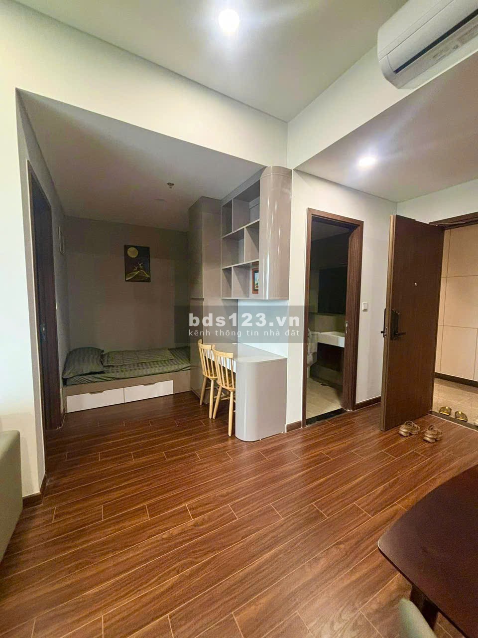 Cho thuê căn hộ 2 phòng ngủ + Nội thất đầy đủ, phân khu Masteri Vinhomes Ocean Park, giá 12tr/tháng