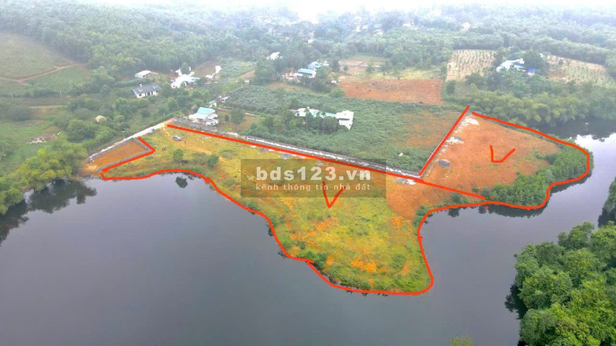 Bán đất bám hồ tay trạm nước giá chỉ hơn 2tr/m2 sẵn khuôn viên đẹp tại Lương Sơn HB