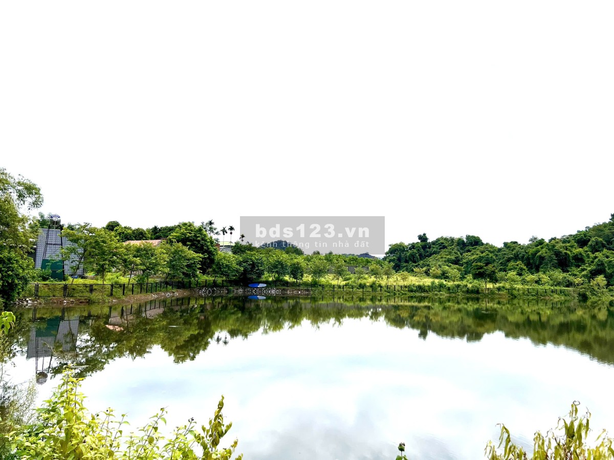 Bán đất bám hồ tay trạm nước giá chỉ hơn 2tr/m2 sẵn khuôn viên đẹp tại Lương Sơn HB