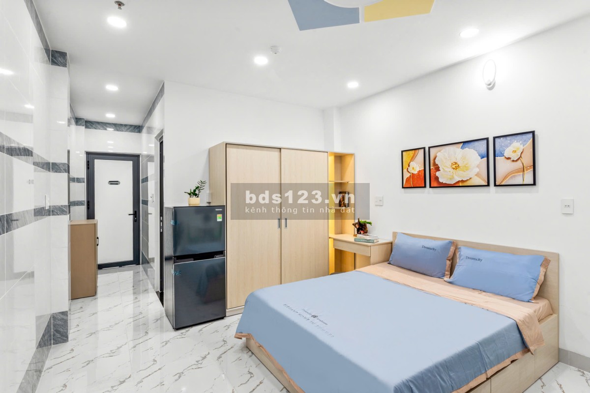 Cho thuê căn hộ 1 phòng ngủ ngay Bình Thạnh ban công, full nội thất, thang máy mới 100%