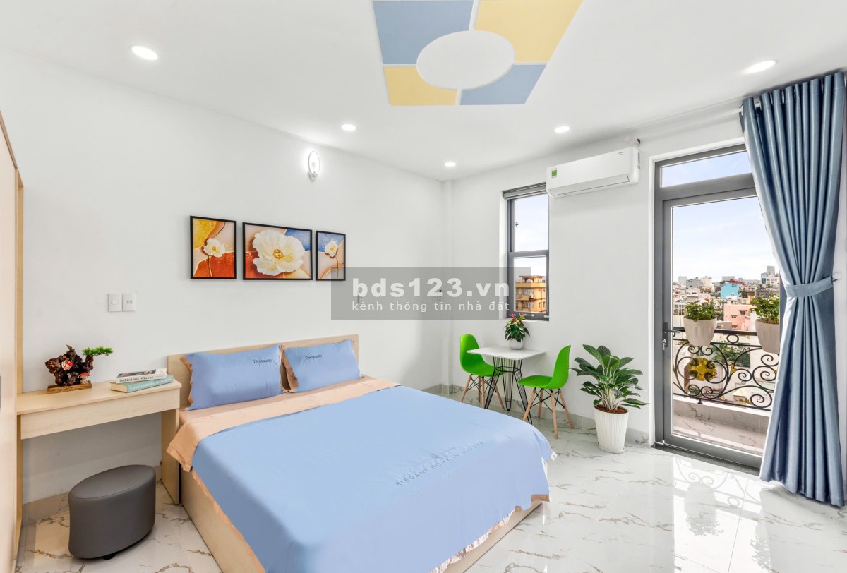 Cho thuê căn hộ 1 phòng ngủ ngay Bình Thạnh ban công, full nội thất, thang máy mới 100%