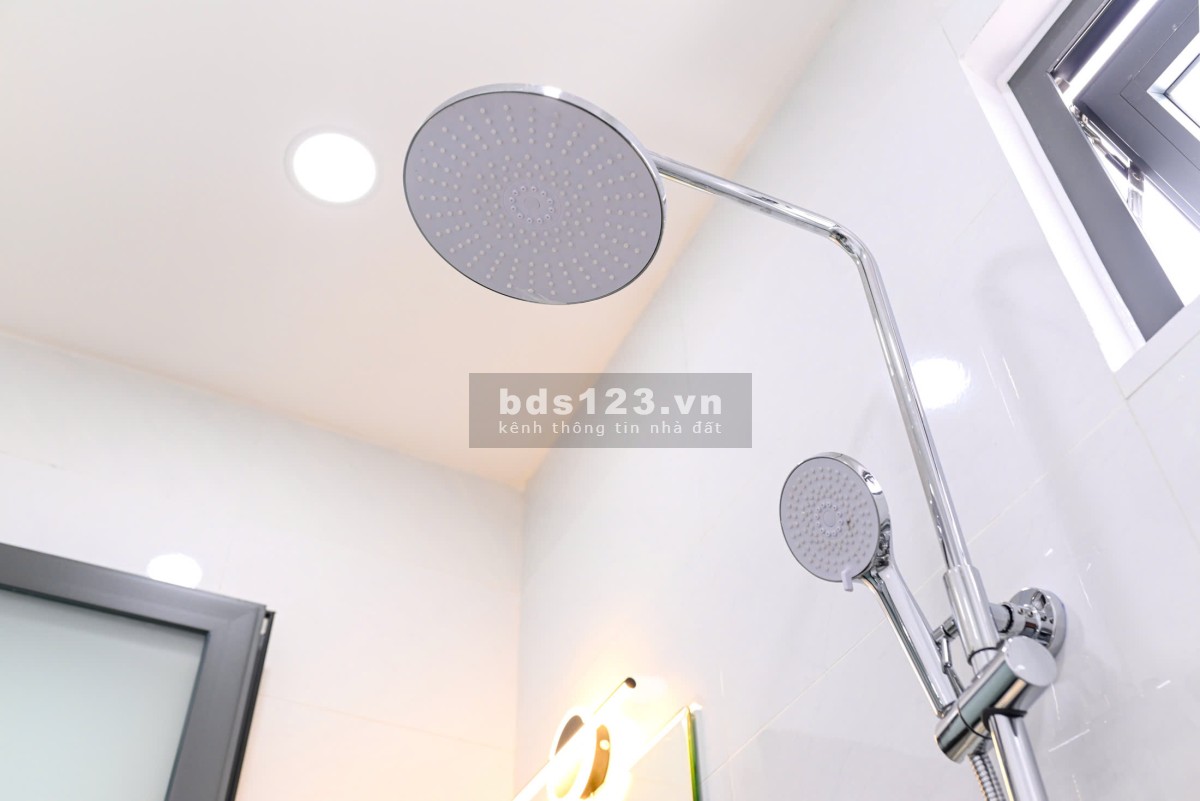 Cho thuê căn hộ 1 phòng ngủ ngay Bình Thạnh ban công, full nội thất, thang máy mới 100%