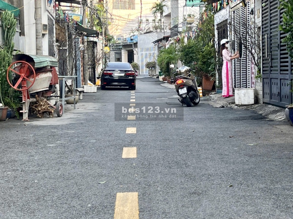 Chủ ngộp 5 tỷ bán nhà 2 tầng - 135m2 (ngang 9m x dài 15m) - Võ Văn Ngân - Đặng Văn Bi.