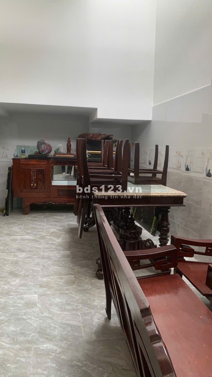 Bán nhà 2 mặt tiền đường Huỳnh Thị Đồng Thị trấn Nhà Bè.