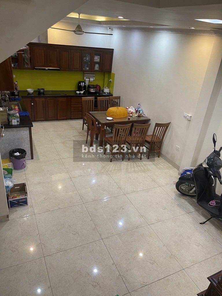 Chính chủ bán căn nhà Kẻ Tạnh, Giang Biên, diện tích 90m2