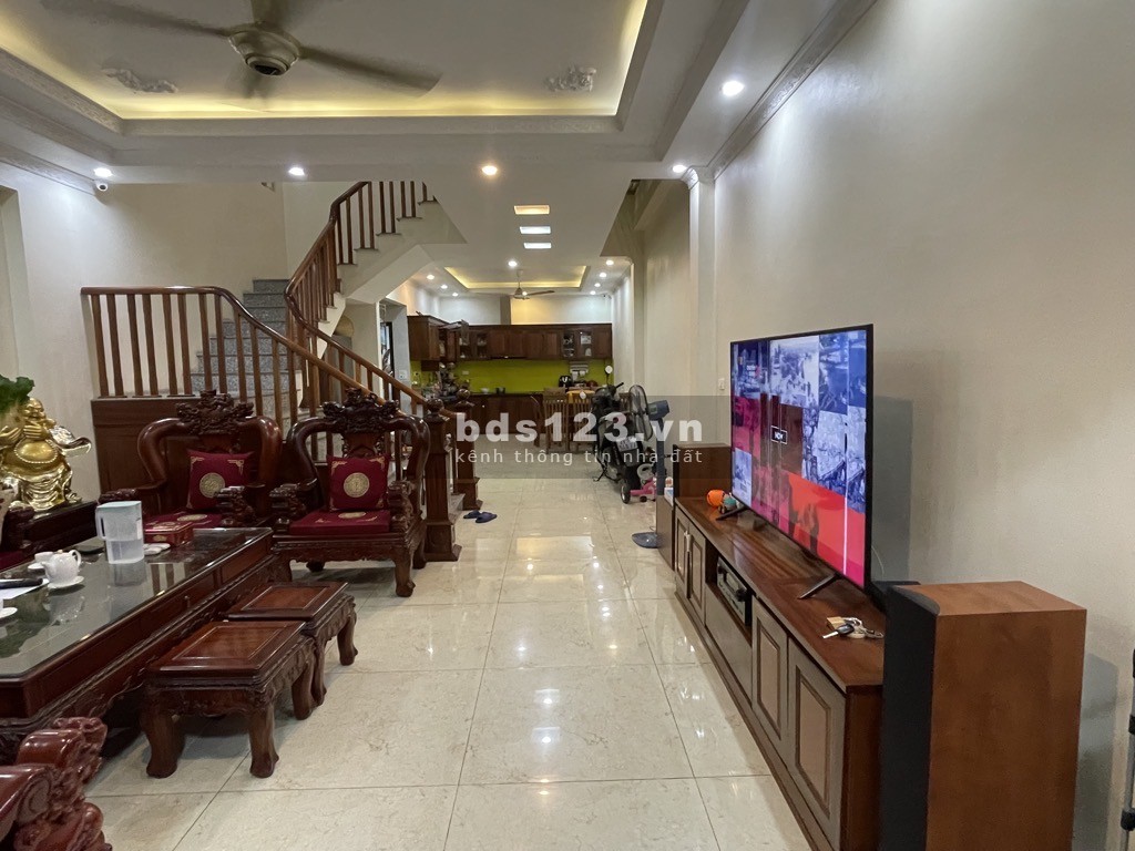 Chính chủ bán căn nhà Kẻ Tạnh, Giang Biên, diện tích 90m2