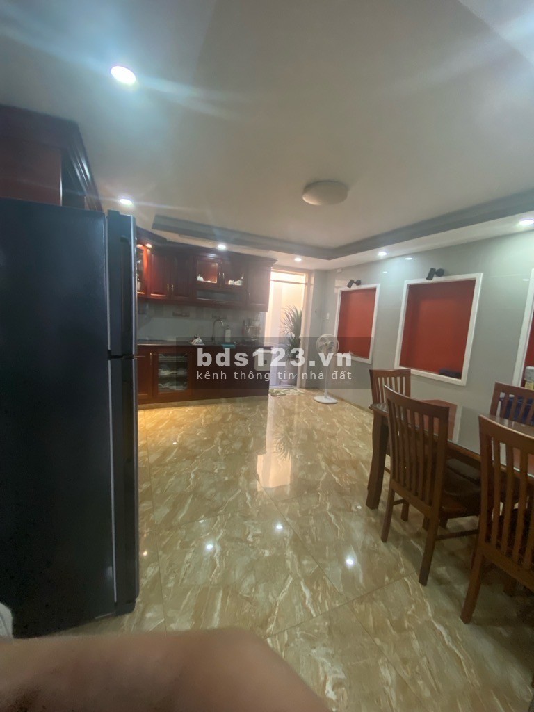 Hẻm ô tô Vũ Tùng, sát chợ Bà Chiểu, diện tích 70m², 5 phòng ngủ, nhỉnh 9 tỷ (có thương lượng).