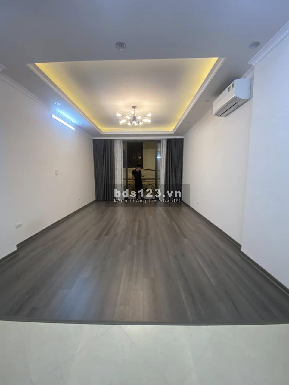 Siêu phẩm ngõ 33 Văn Cao, Ba ĐÌnh. 50m2, 7 tầng, 5m mặt tiền. 11,5 tỷ (thương lượng)