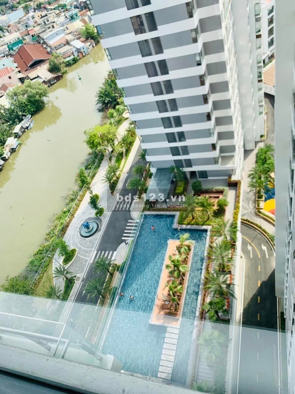 Dlusso 2PN 2WC view thành phố tầng cao 4.5 tỷ, sổ hồng trao tay